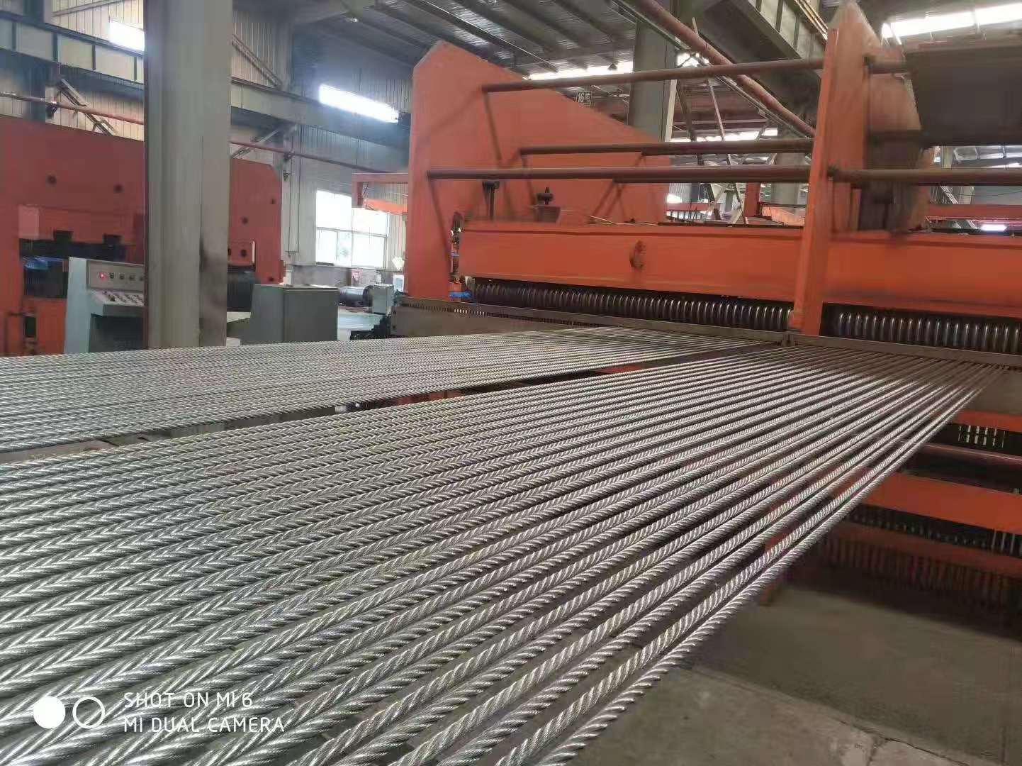 <b>鋼絲繩（shéng）芯輸送（sòng）帶的優勢有哪些？</b>